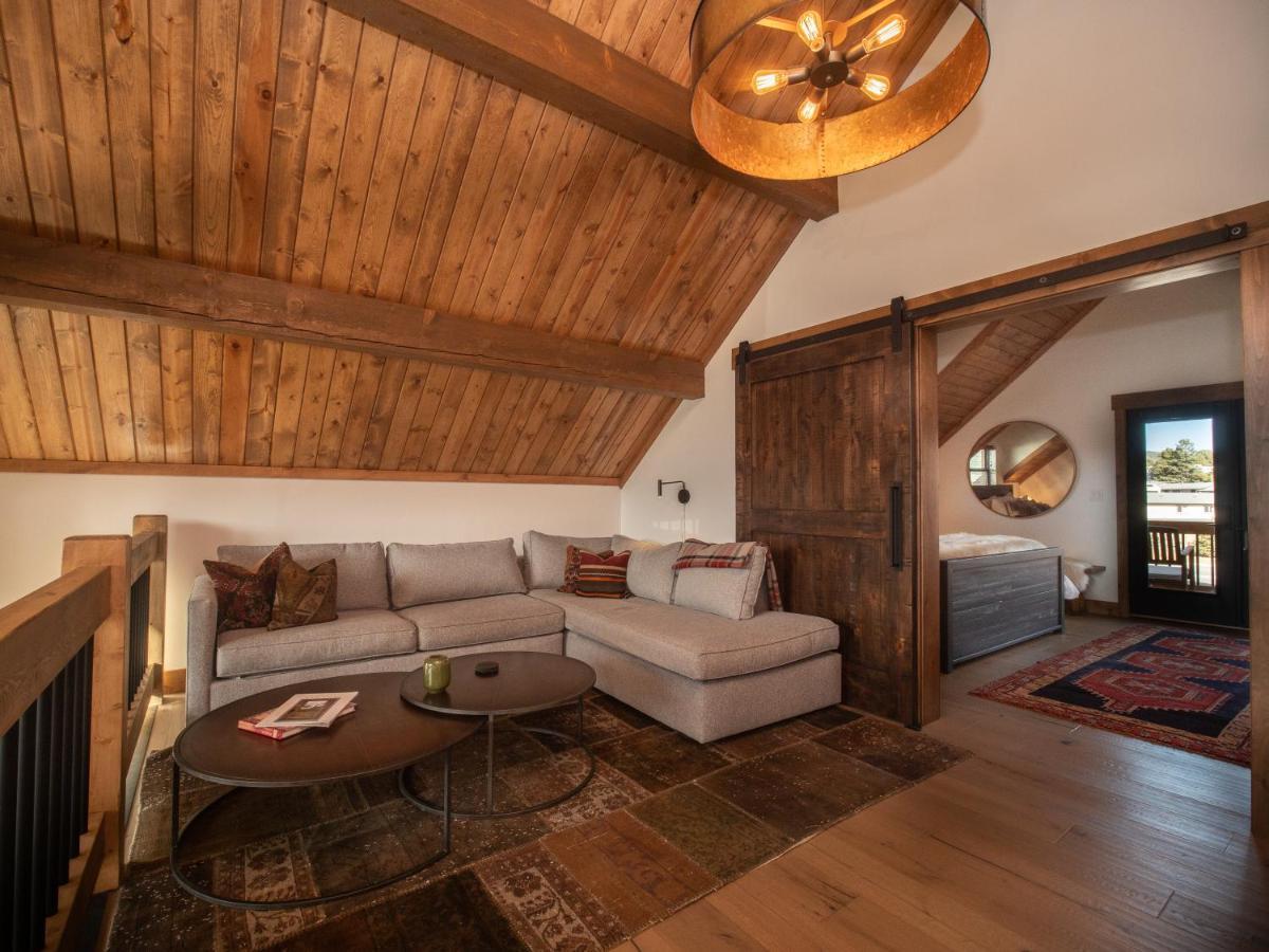 Chic Retreat Indoor Outdoor Fireplace, Private Jacuzzi, Great Location! Эстес Парк Экстерьер фото