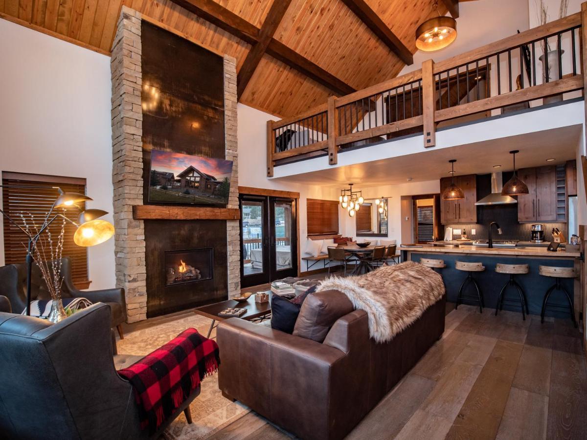 Chic Retreat Indoor Outdoor Fireplace, Private Jacuzzi, Great Location! Эстес Парк Экстерьер фото